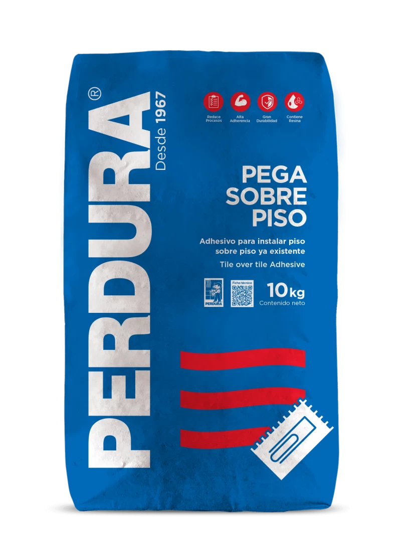 PEGA SOBRE PISO BLANCO